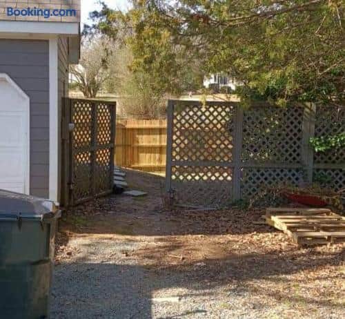 Private Pet-Friendly Studio | Chapel Hill–Durham - Image 2